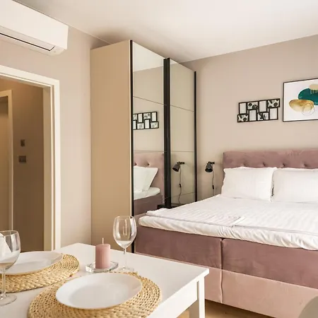 Open Sea Panorama Apartment