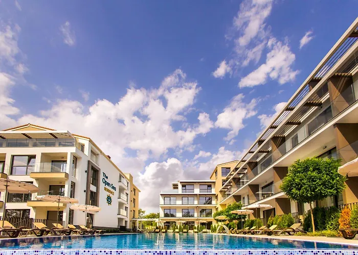 Open Sea Panorama アパート オブゾー